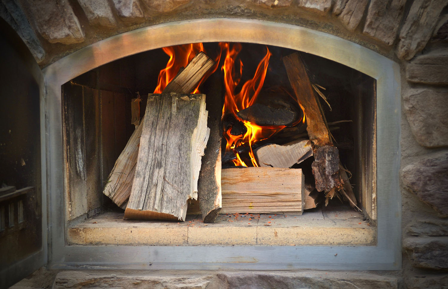 Controlling the Temperature in Your Brick Oven